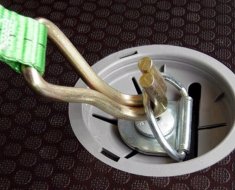 Anti-slip vloer met bindgaten