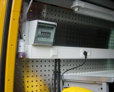 Elektriciteitvoorzieningen in de wagen